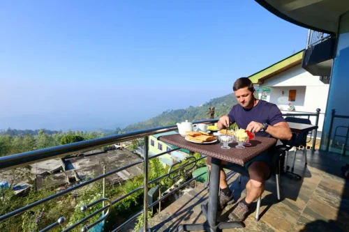 SriLak View Holiday Inn