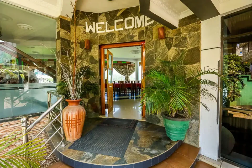 SriLak View Holiday Inn